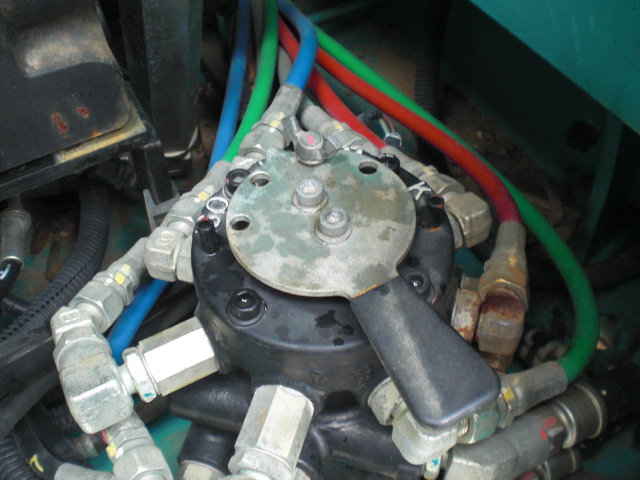 SK75SR-3E 32860 18.JPG